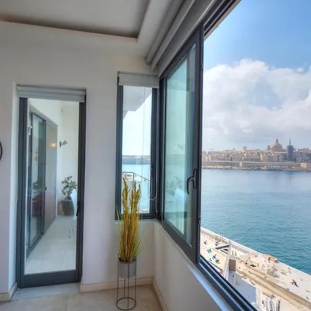 Spacious 3bedrooms With Spectacular Views Goslm-6 *