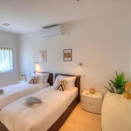Spacious 3bedrooms With Spectacular Views Goslm-6 公寓
