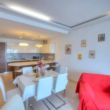 Spacious 3bedrooms With Spectacular Views Goslm-6 Lägenhet Sliema
