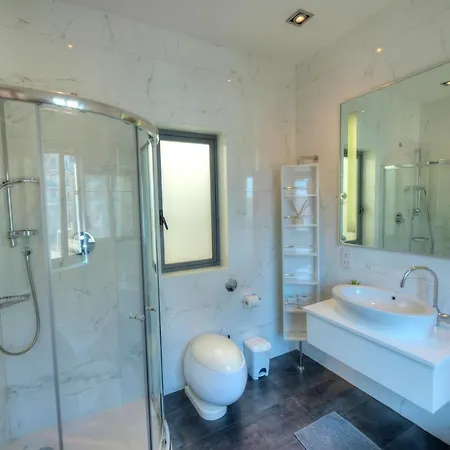 Spacious 3bedrooms With Spectacular Views Goslm-6 Lägenhet Sliema