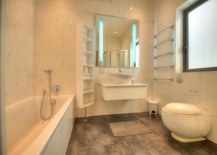 Spacious 3bedrooms With Spectacular Views Goslm-6 Apartament