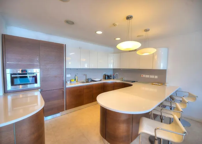 Spacious 3bedrooms With Spectacular Views Goslm-6 Sliema